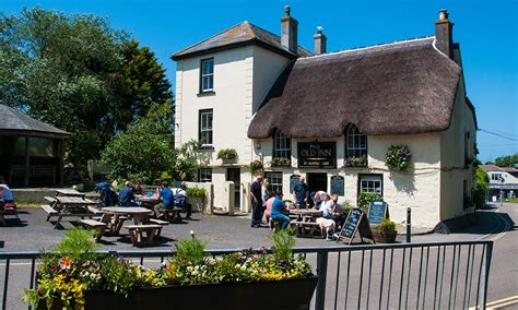 pubs in lizard cornwall.